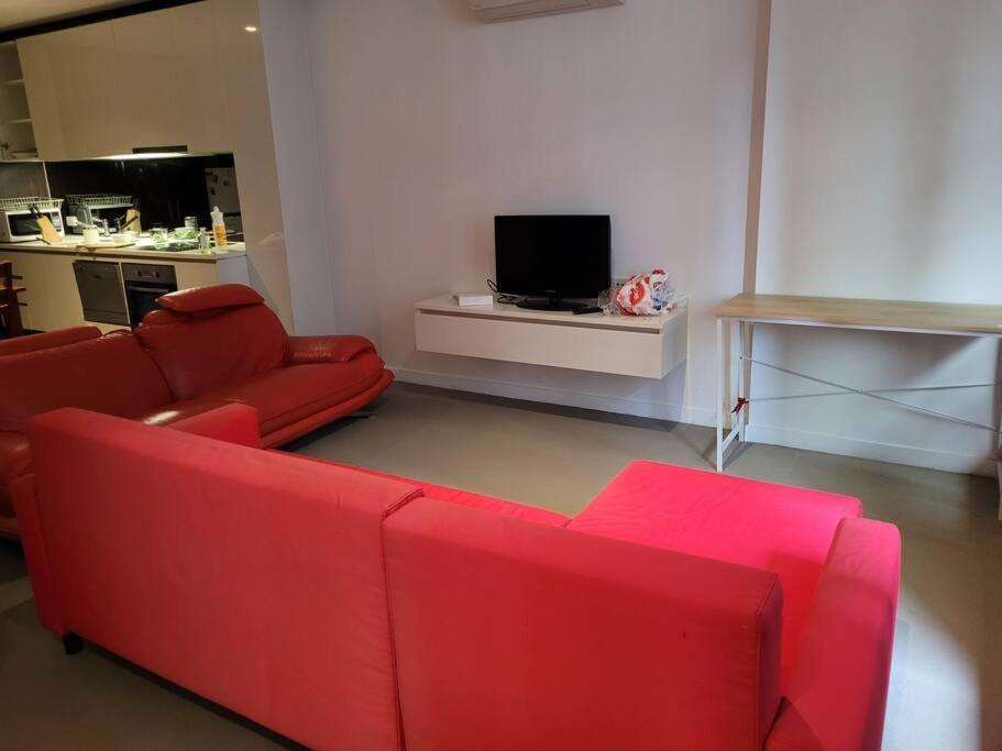 L22 1 Min To Southencross, Freetram, Pool, Sauna, Gym Apartment Melbourne