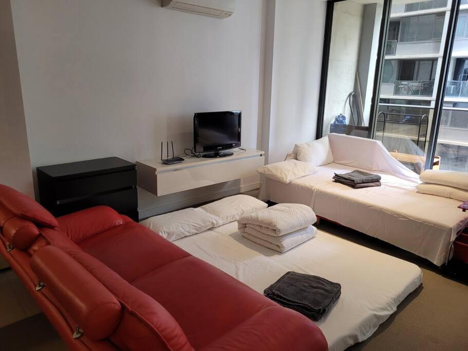 L22 1 Min To Southencross, Freetram, Pool, Sauna, Gym