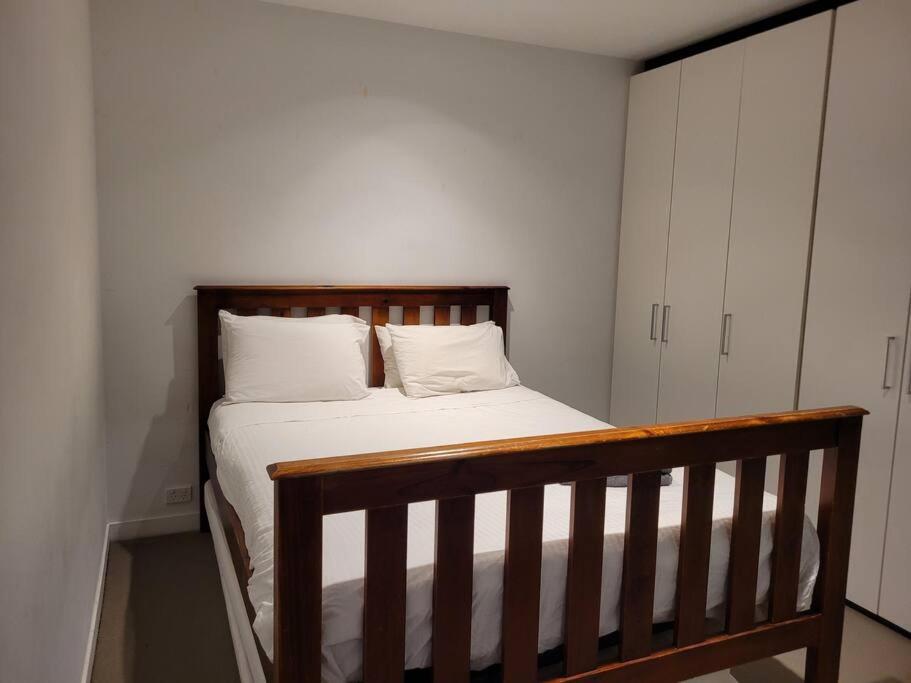 Apartment L22 1 Min To Southencross, Freetram, Pool, Sauna, Gym Melbourne