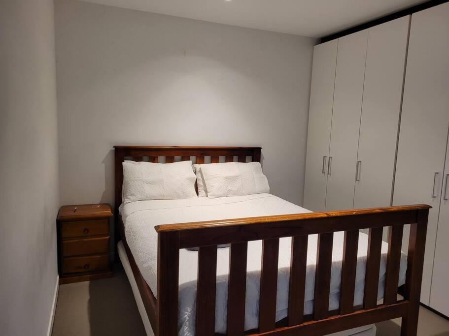 Apartment L22 1 Min To Southencross, Freetram, Pool, Sauna, Gym Melbourne